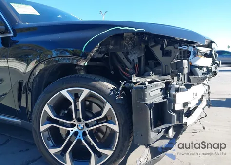 2021 BMW X5 Sdrive40I z USA, uszkodzony, nr VIN 5UXCR4C08M9F08998